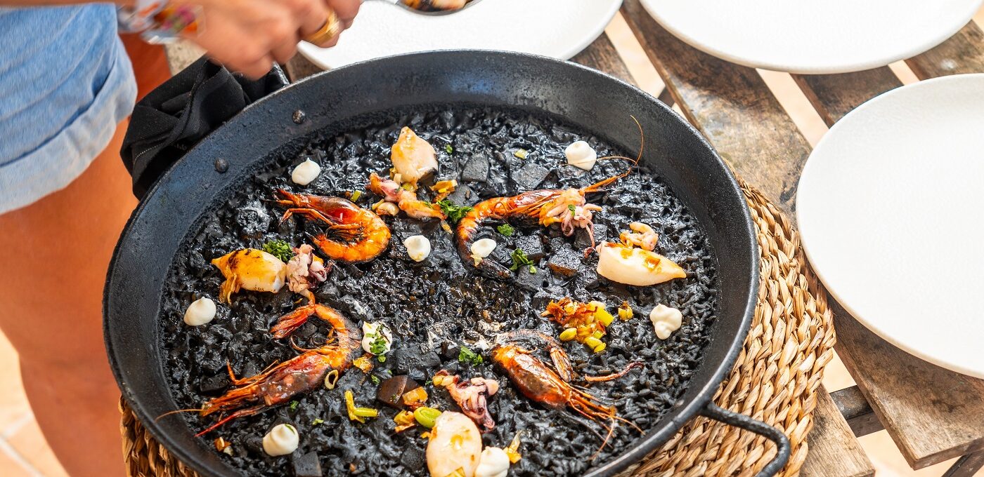paella noire à l'encre de seiche